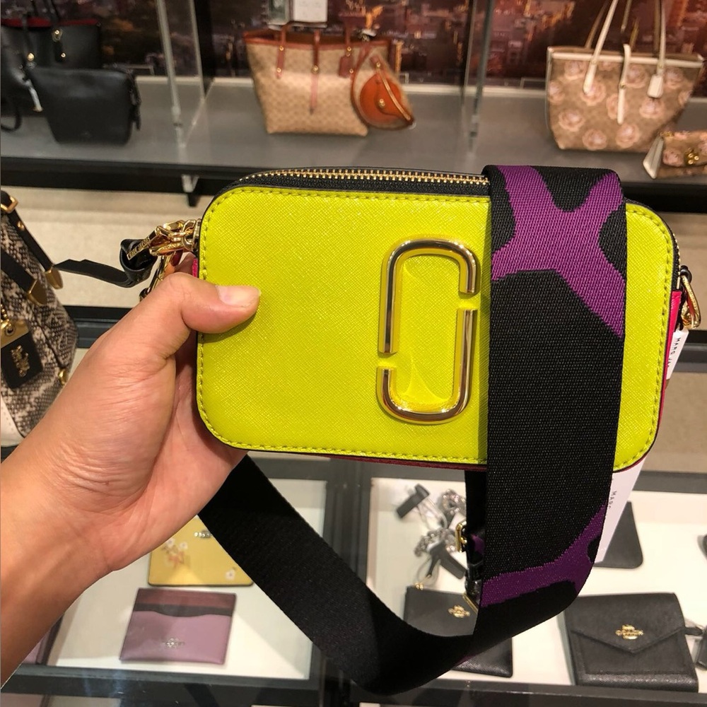 New Marc Jacobs Snapshot shoulder bag